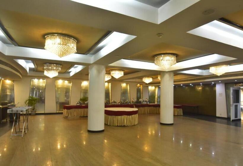 فندق Royal Highness