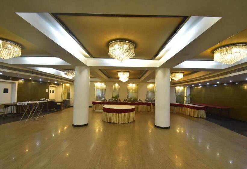 فندق Royal Highness