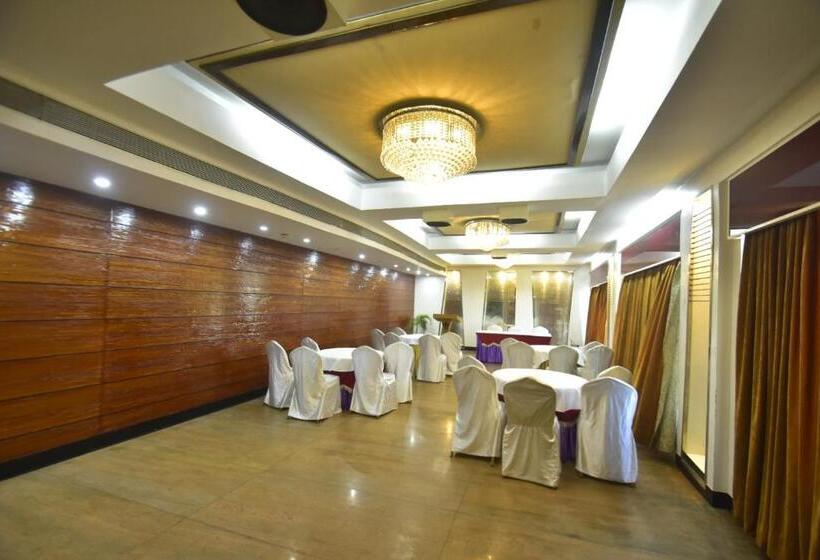 فندق Royal Highness