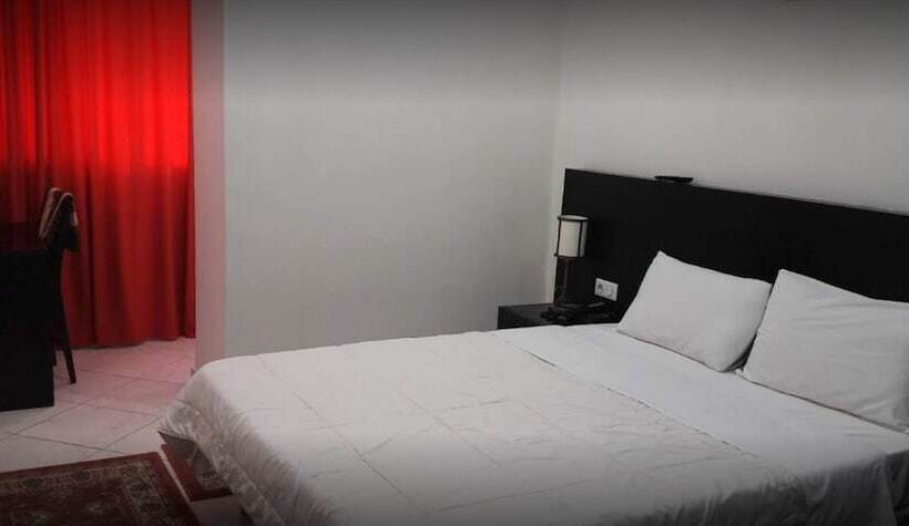 هتل روستایی Hôtel De La Vallée Chlef