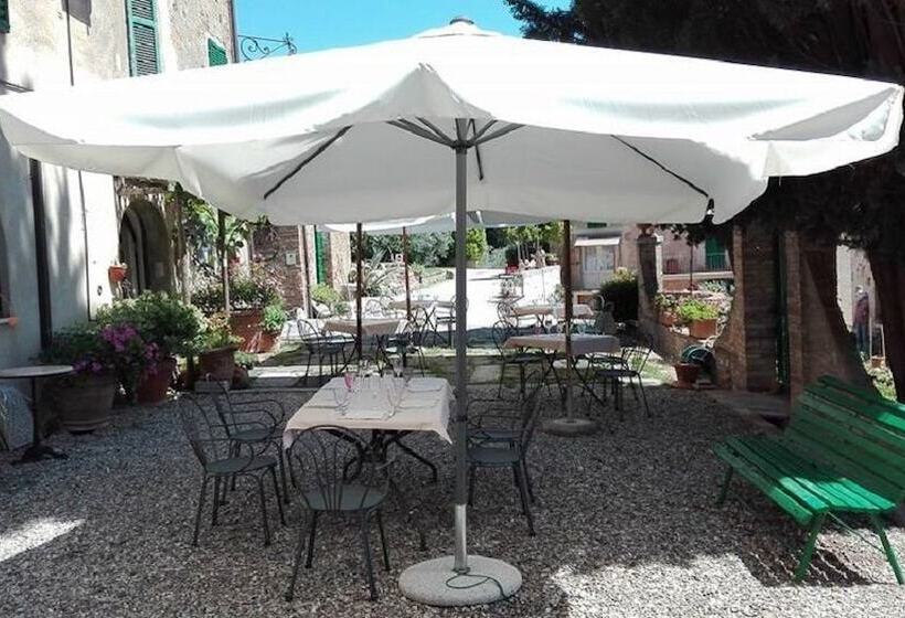 فندق ريفى La Romita Ospitalità Rurale Familiare