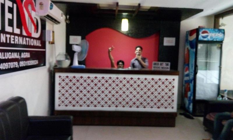 Отель Sd International