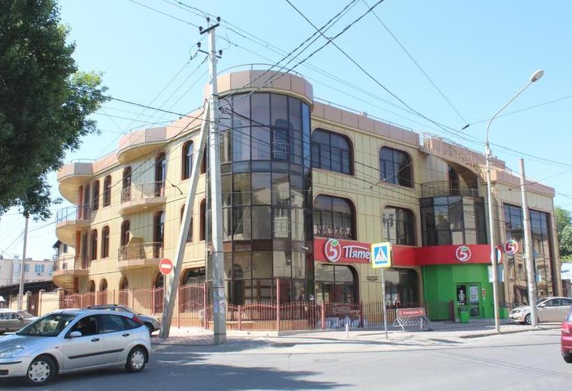 ホテル Guesthouse Selena