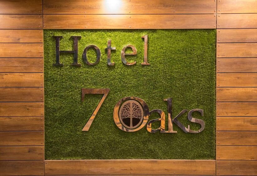 בית מלון כפרי Seven Oaks