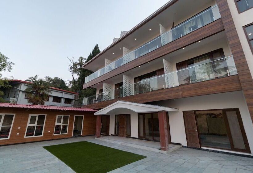 בית מלון כפרי Seven Oaks