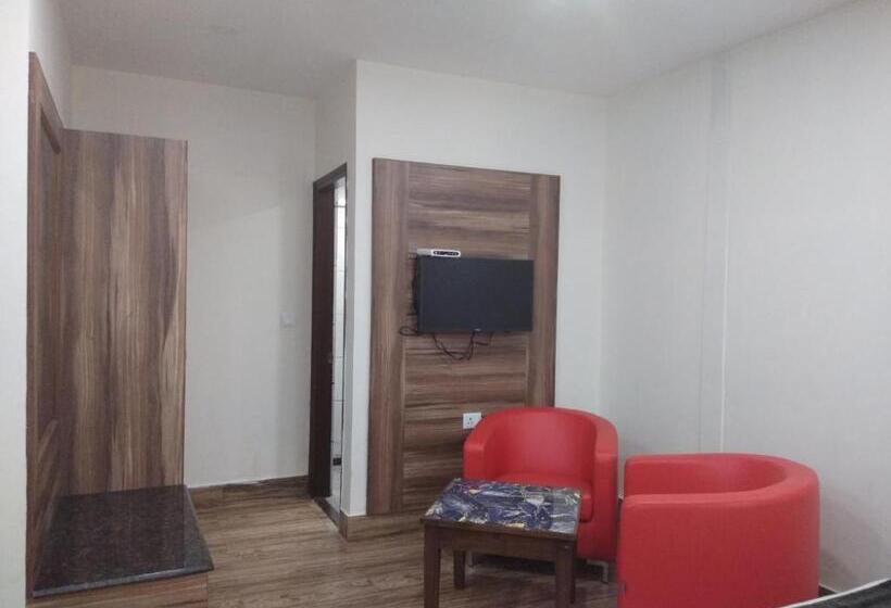 בית מלון כפרי Seven Oaks