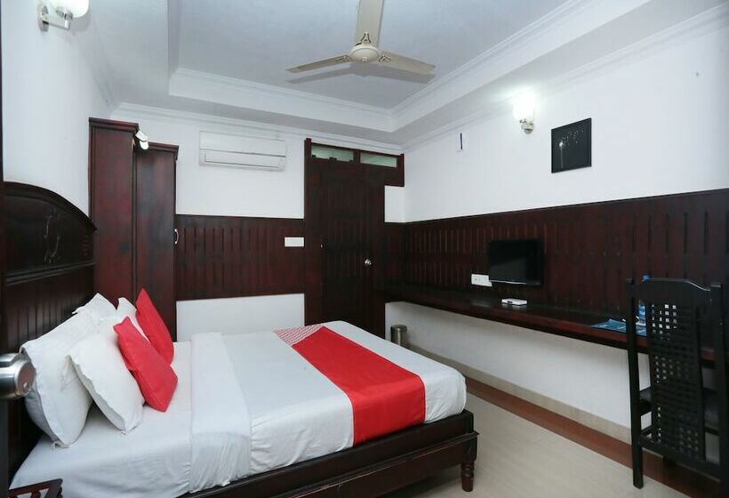 호텔 Sheelisach Inn