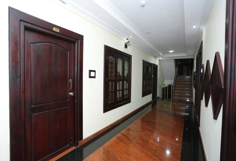 호텔 Sheelisach Inn