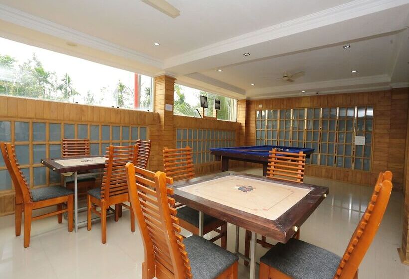 호텔 Sheelisach Inn