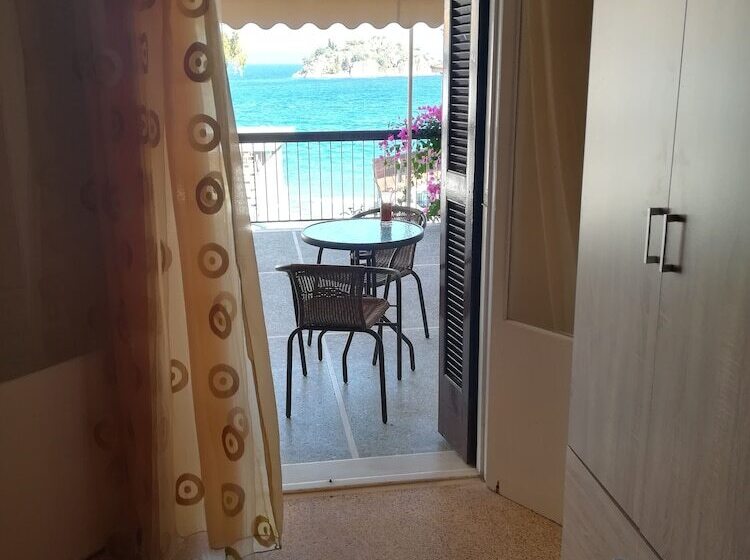 Отель Stella Rooms Tolo