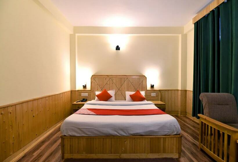 هتل The Manali Lodge By Oyo Rooms
