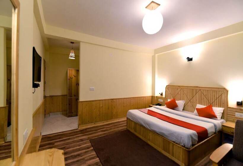 هتل The Manali Lodge By Oyo Rooms