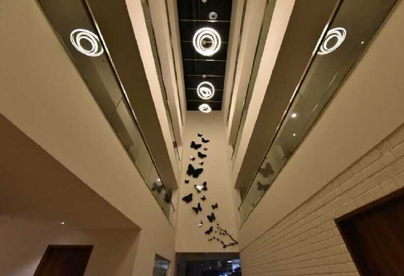 فندق Vivid A Boutique