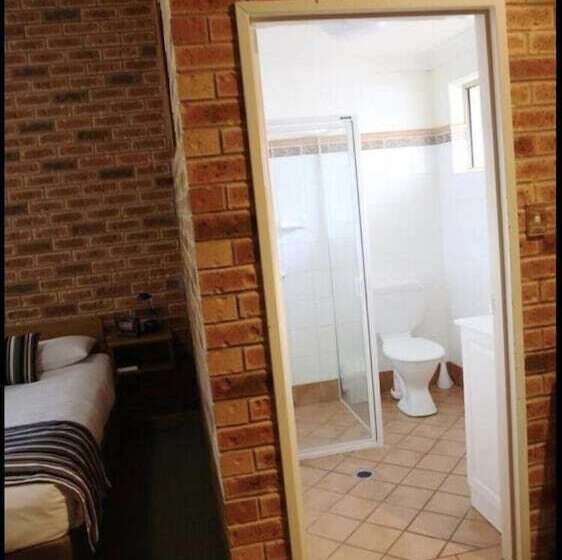 מוטל Condobolin Motor Inn