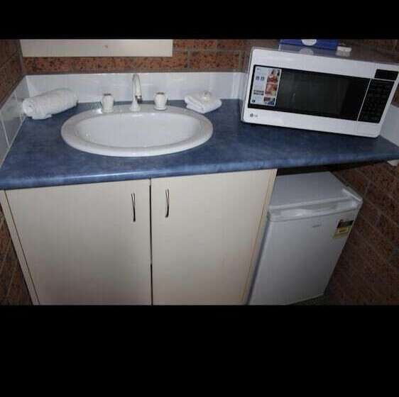 מוטל Condobolin Motor Inn