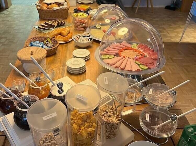 Пансион Novitel Pliening