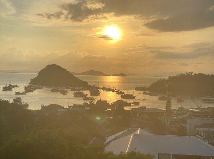 膳宿费 Pesona Bali Room And Restaurant