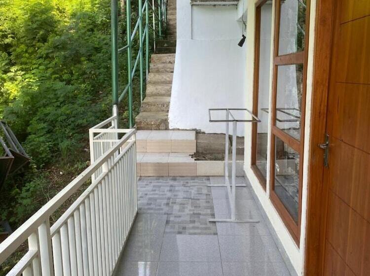 پانسیون Pesona Bali Room And Restaurant