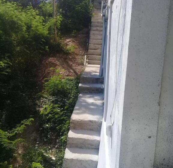 پانسیون Pesona Bali Room And Restaurant