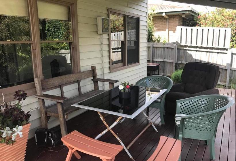 پانسیون Port Campbell Guesthouse & Flash Packers