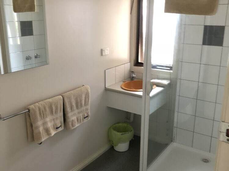 پانسیون Port Campbell Guesthouse & Flash Packers