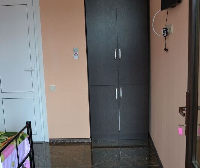 پانسیون Sunrise Villa