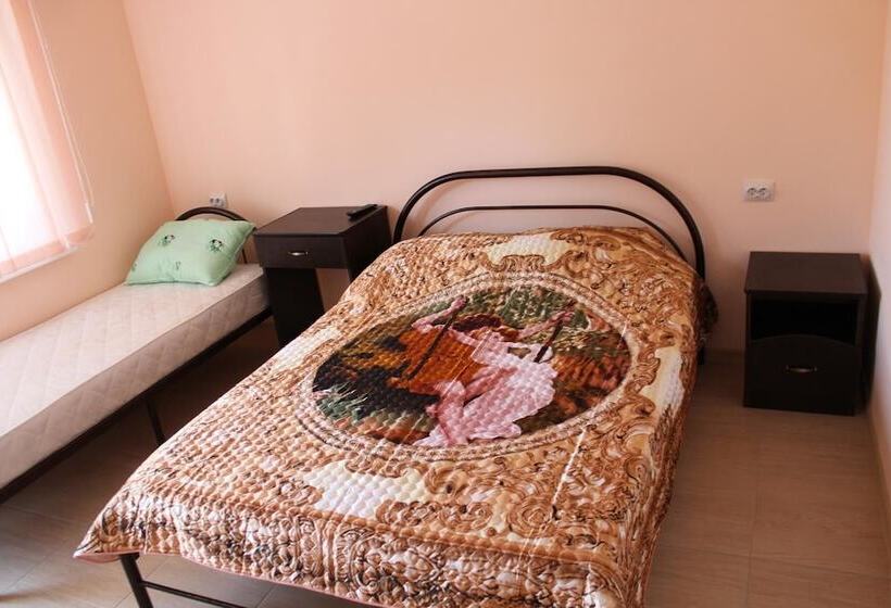 پانسیون Sunrise Villa