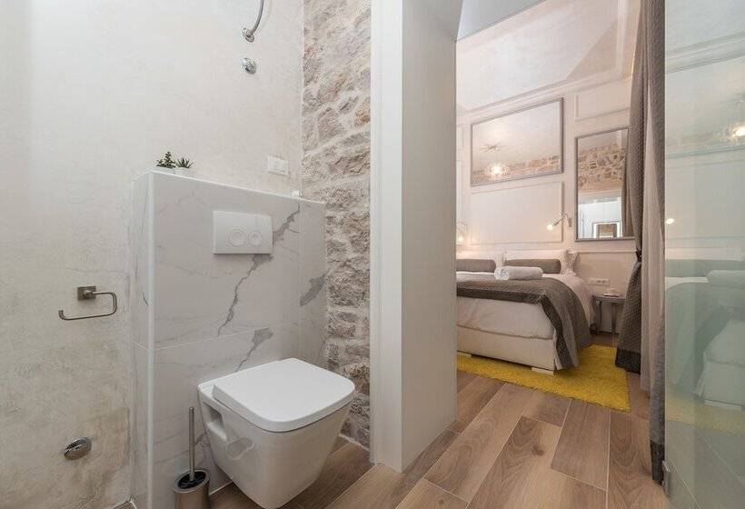 بنسيون Zara Palace   Design Rooms