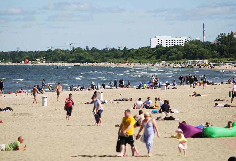 Sisters Lodge Hostel