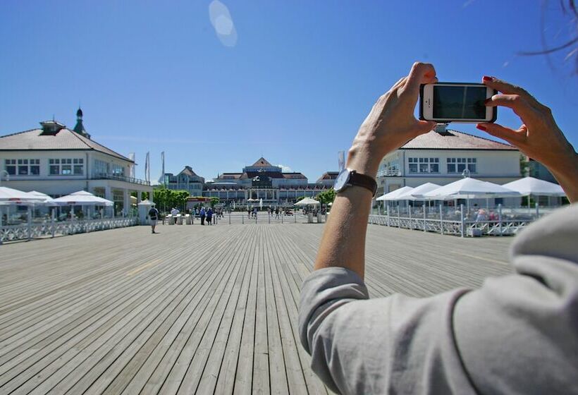 Sisters Lodge Hostel
