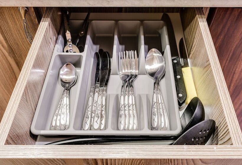 Sokroma Gorod Masterov Aparts