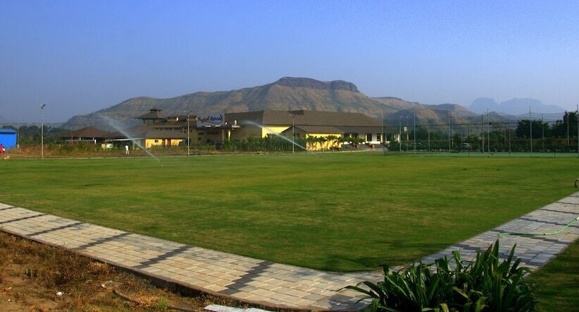 Tropical Retreat Luxury Resort And Spa