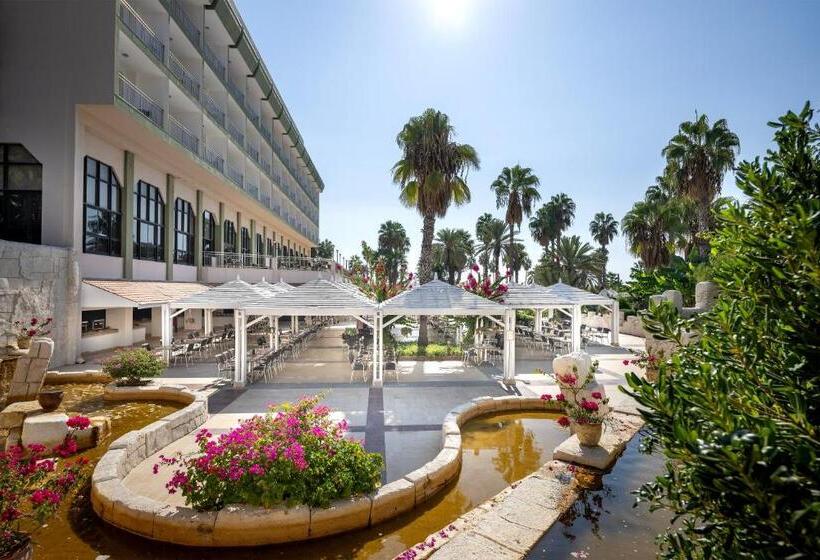 Adora Hotel & Resort