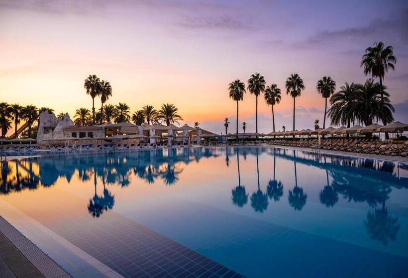 Adora Hotel & Resort