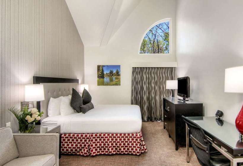 Aggie Inn, Ascend Hotel Collection