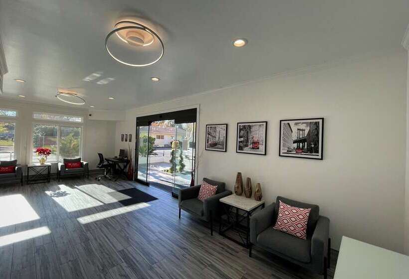 Aggie Inn, Ascend Hotel Collection