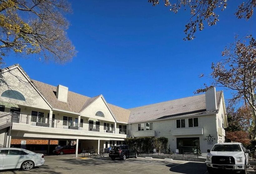 Aggie Inn, Ascend Hotel Collection