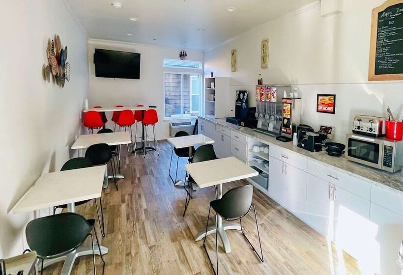 Aggie Inn, Ascend Hotel Collection