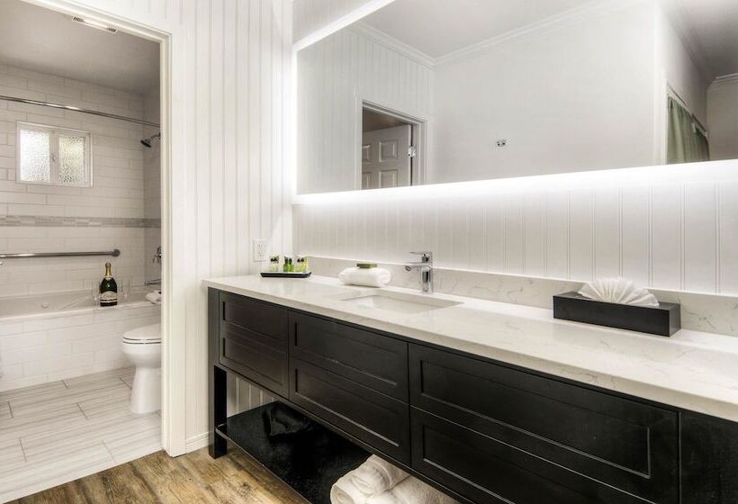 Aggie Inn, Ascend Hotel Collection