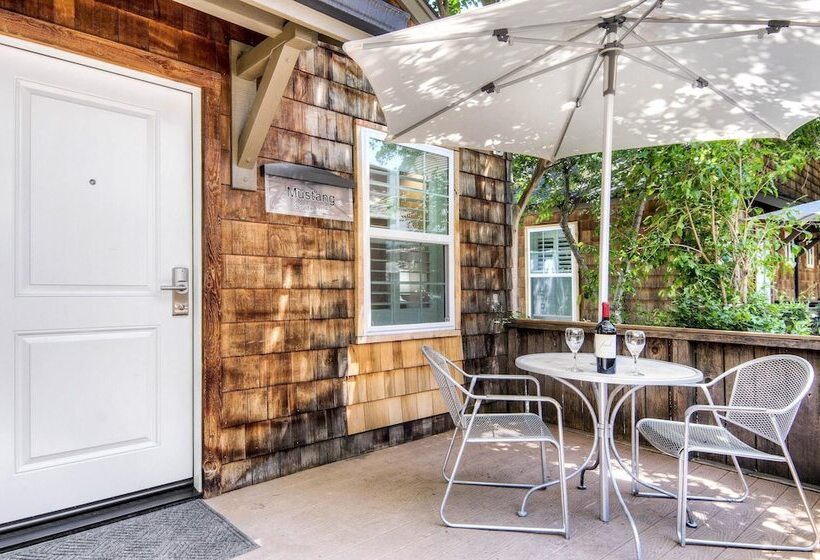 Aggie Inn, Ascend Hotel Collection