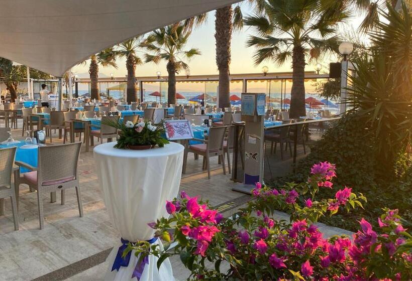 Batıhan Beach Resort & Spa