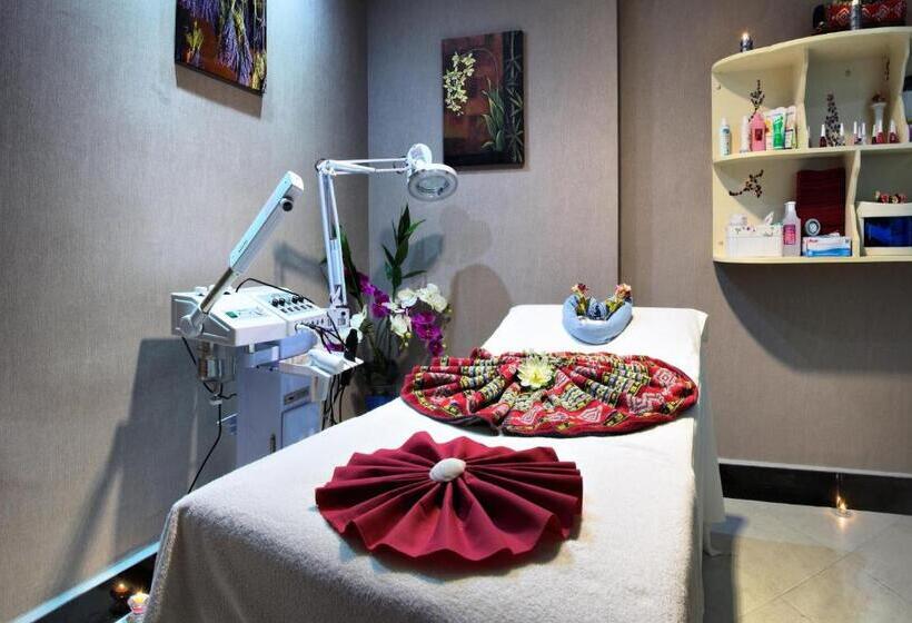 Batıhan Beach Resort & Spa