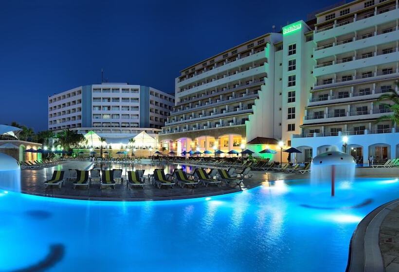 Batıhan Beach Resort & Spa