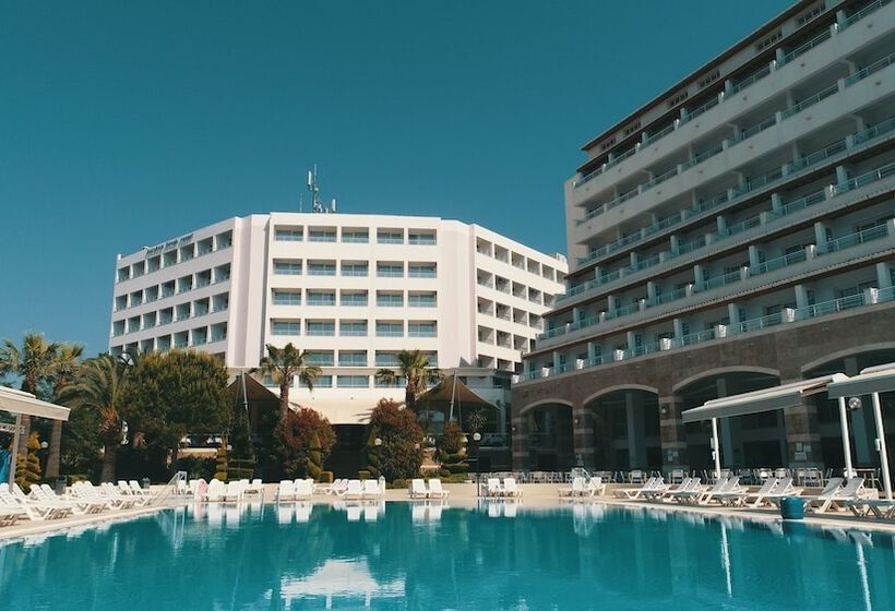 Batıhan Beach Resort & Spa
