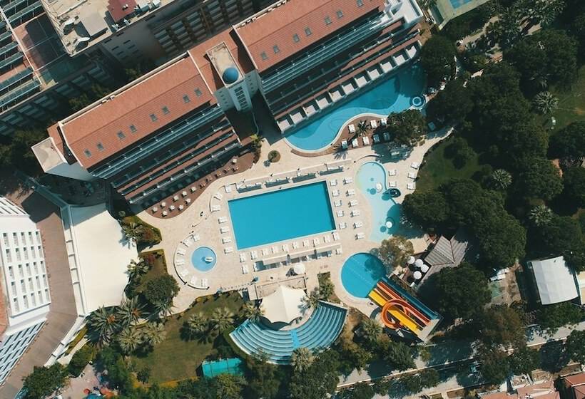 Batıhan Beach Resort & Spa