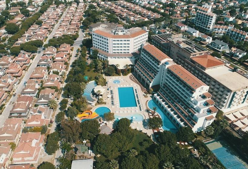 Batıhan Beach Resort & Spa