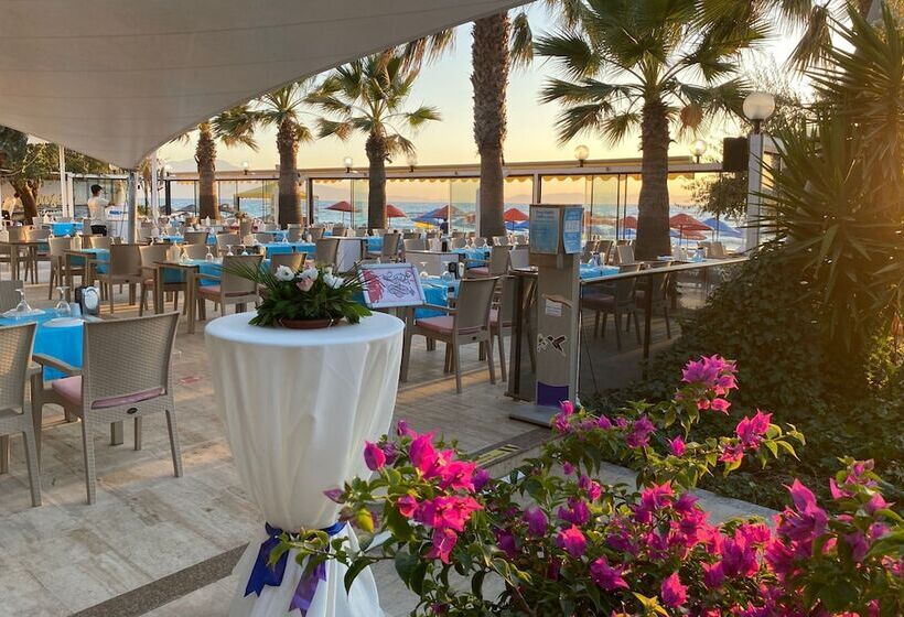 Batıhan Beach Resort & Spa