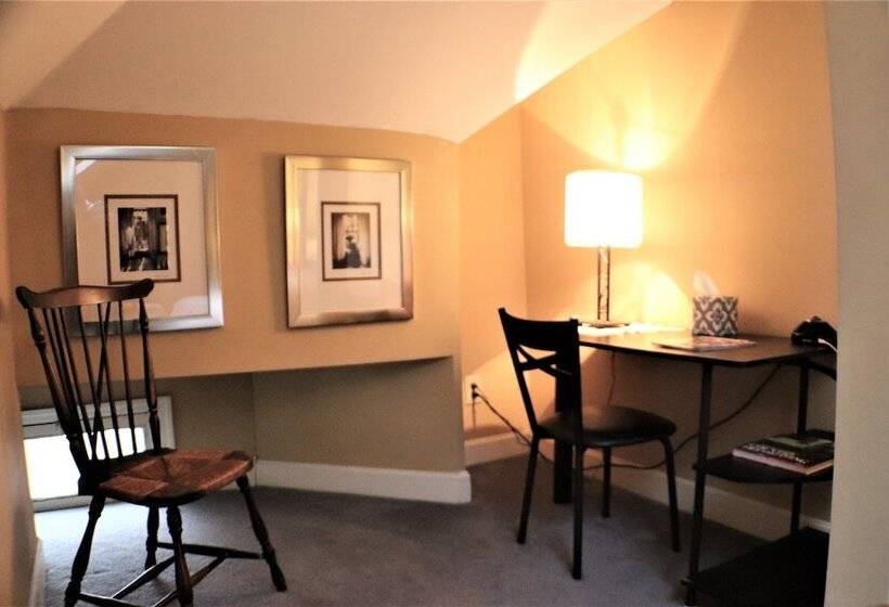 בית מלון כפרי 50 Lincoln Short North Bed & Breakfast