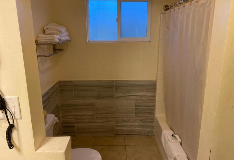 호텔 777 Motor Inn