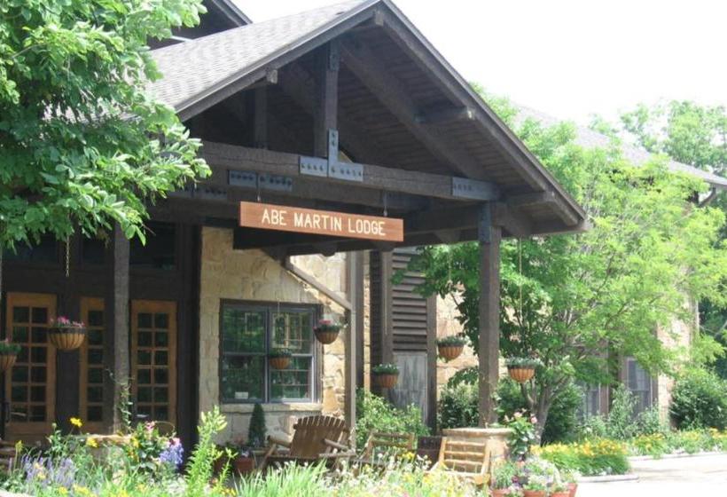 هتل Abe Martin Lodge & Cabins